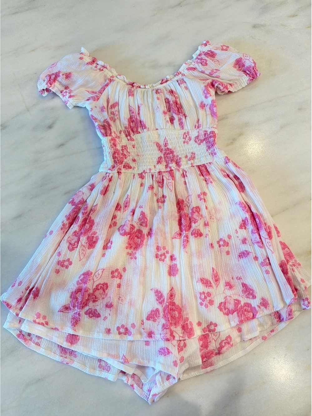Hollister white pink floral romper xxs regular guc